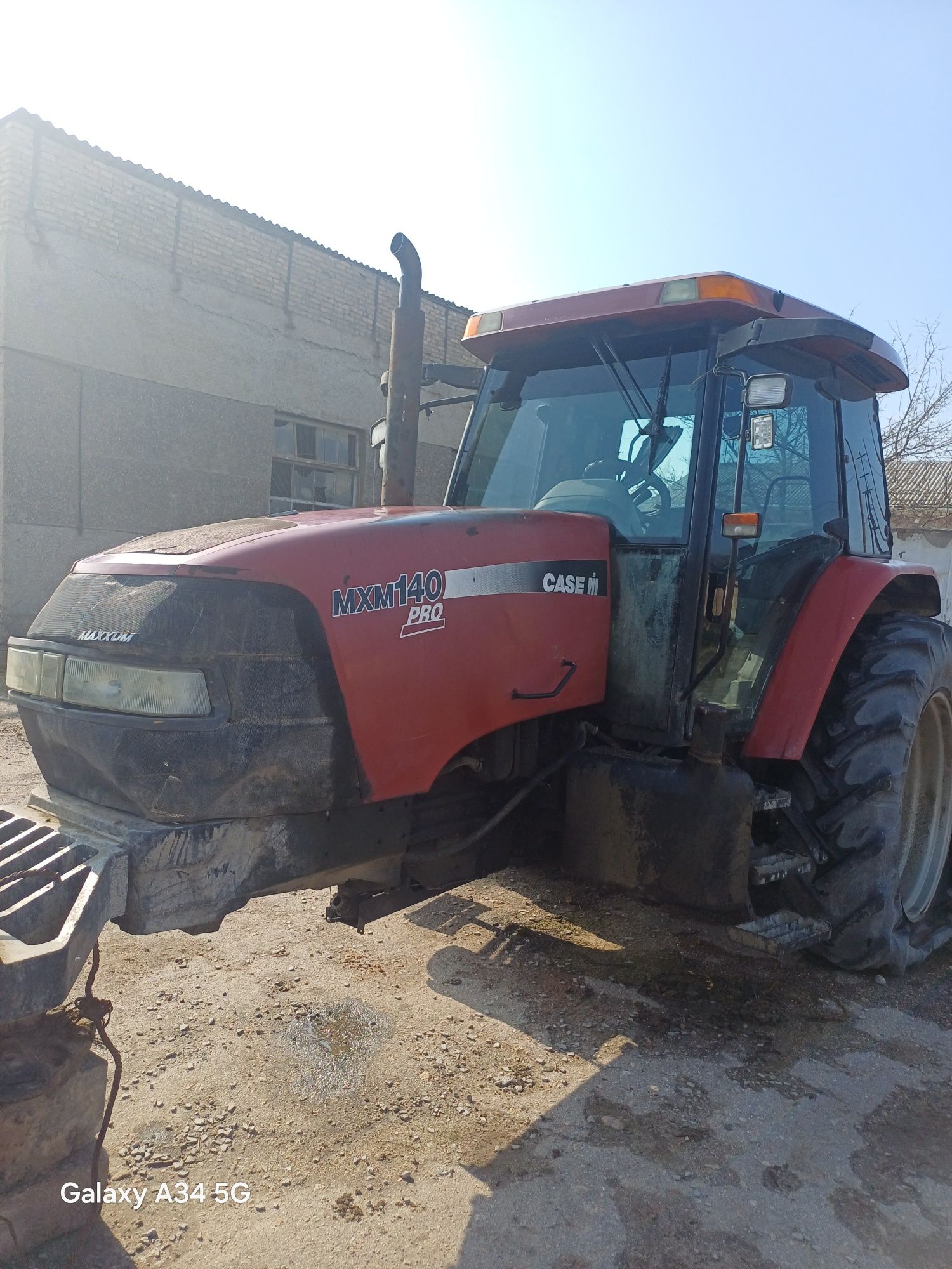 Traktor MXM140 Sotiladi.    Faqag oladiganlar tel qilsin
