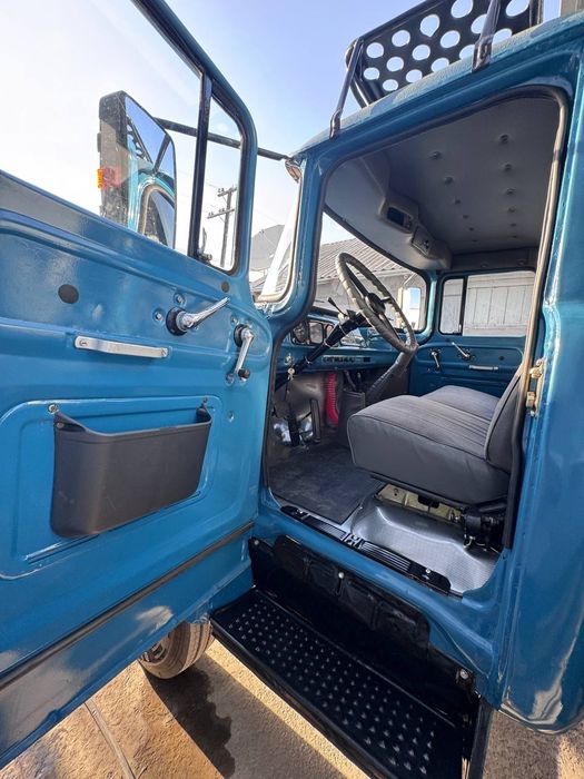 Zil 130 selxoz sotiladi