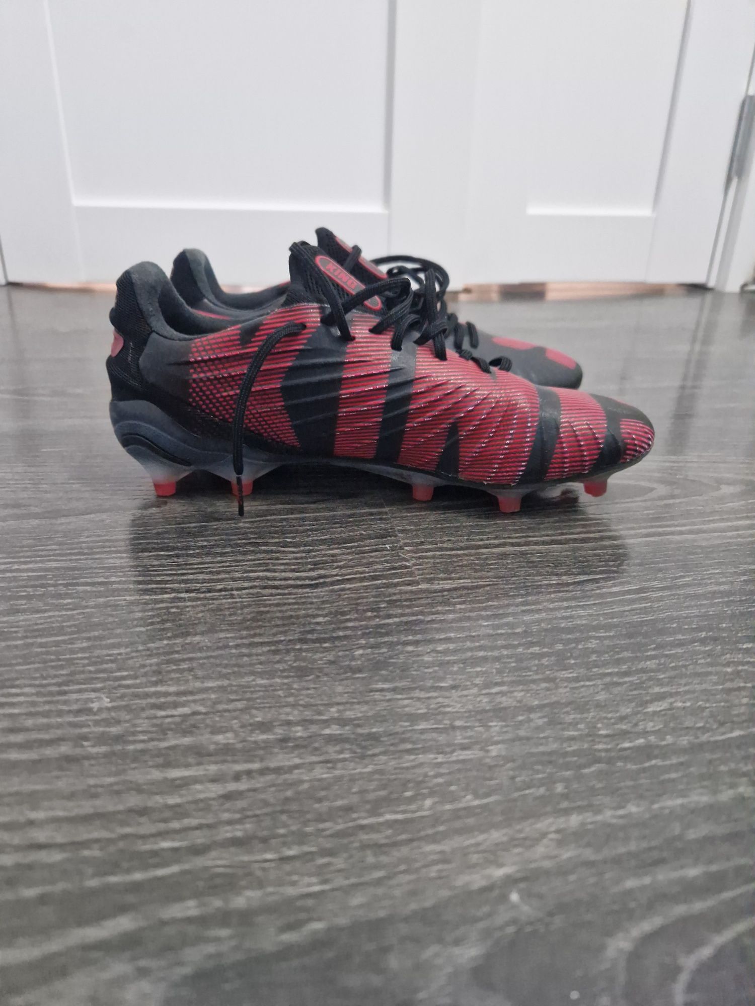 Ghete fotbal Puma King Corsa Ultimate mar. 38