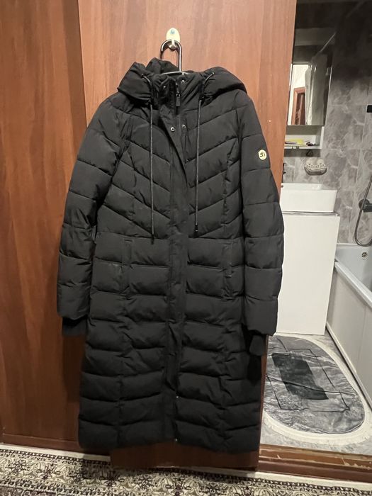 Продам натуральный пуховик женский