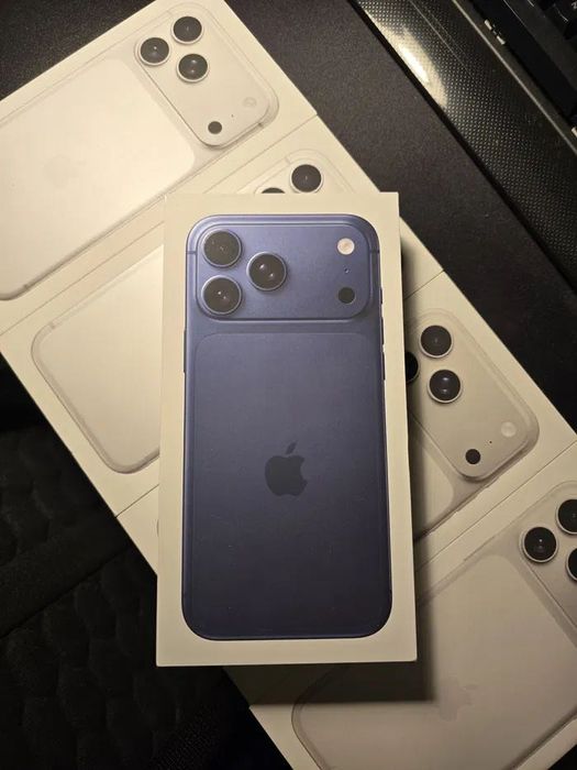 iPhone 17 Pro Max Albastru - 512 GB - Sigilat