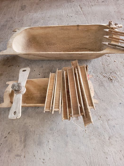 Copaie albie lucruri vechi .