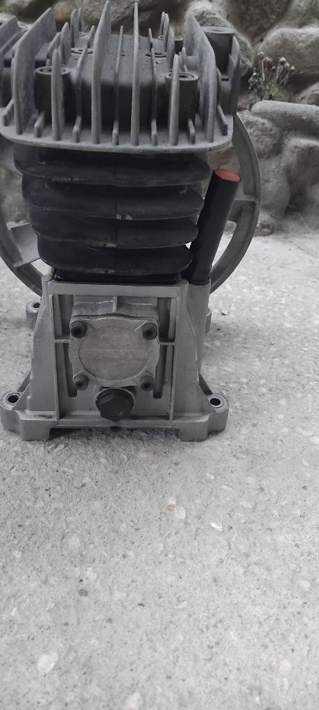 Компресор 260л-мин