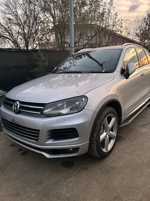 Ușă stânga față Volkswagen Touardg 7P 2012