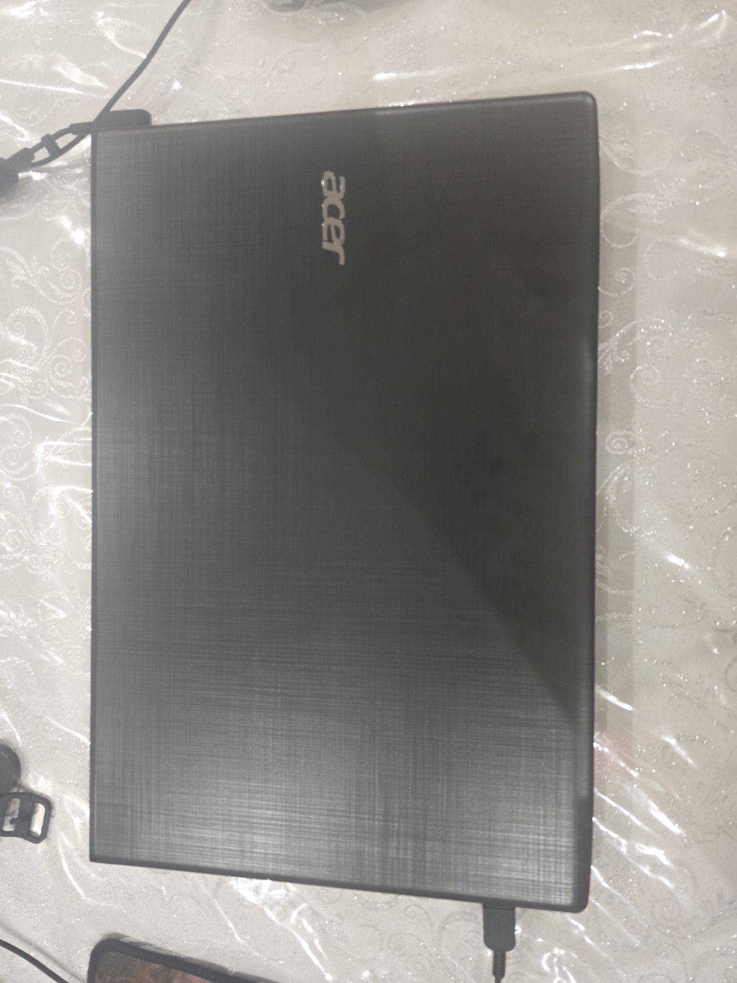 Acer Aspire E 15 i7 7500U 1 TB HDD/128 GB SSD