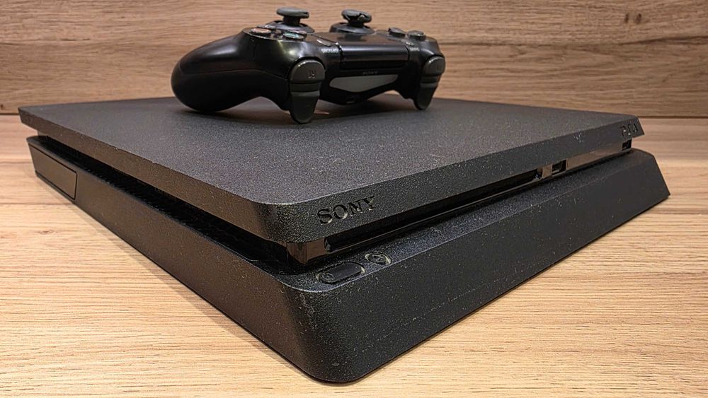 Consola PlayStation 4 Slim, 500GB, Negru – Stare excelentă – 499 lei