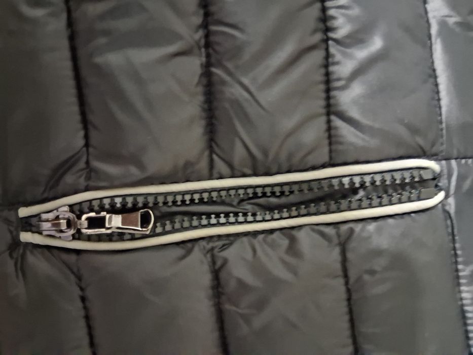 Geaca de dama arata impecabil