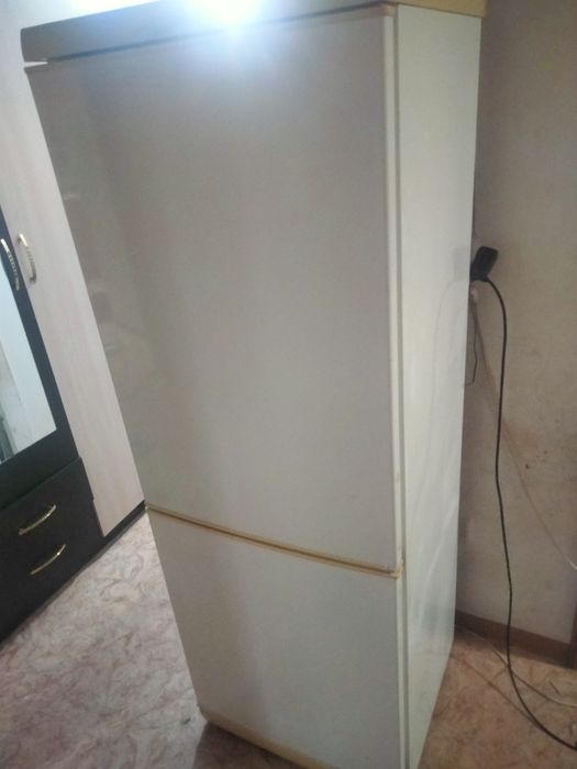Продам холодильник