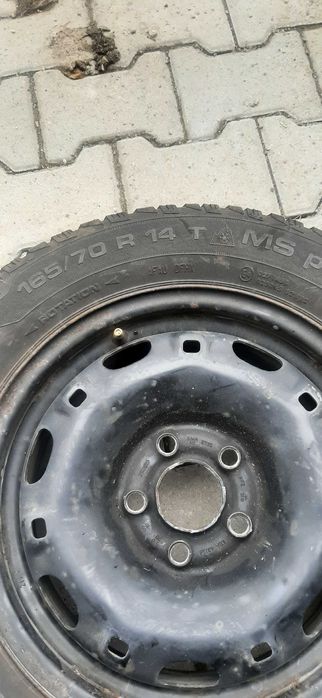 Vand cauciucuri cu jante