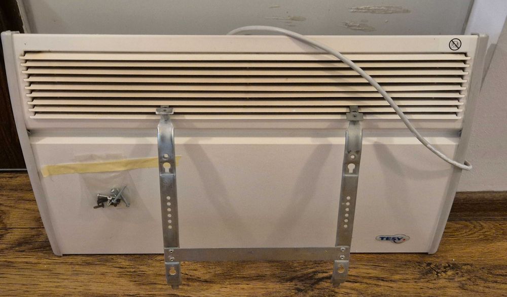 Конвекторен радиатор Tesy 1500 W стенен