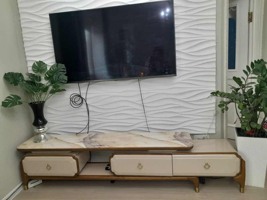 Продам тумбу под телевизор