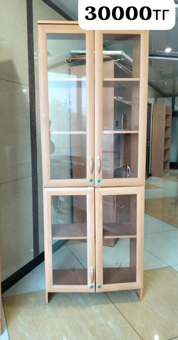 Продам шкафы, стелажы, витрины