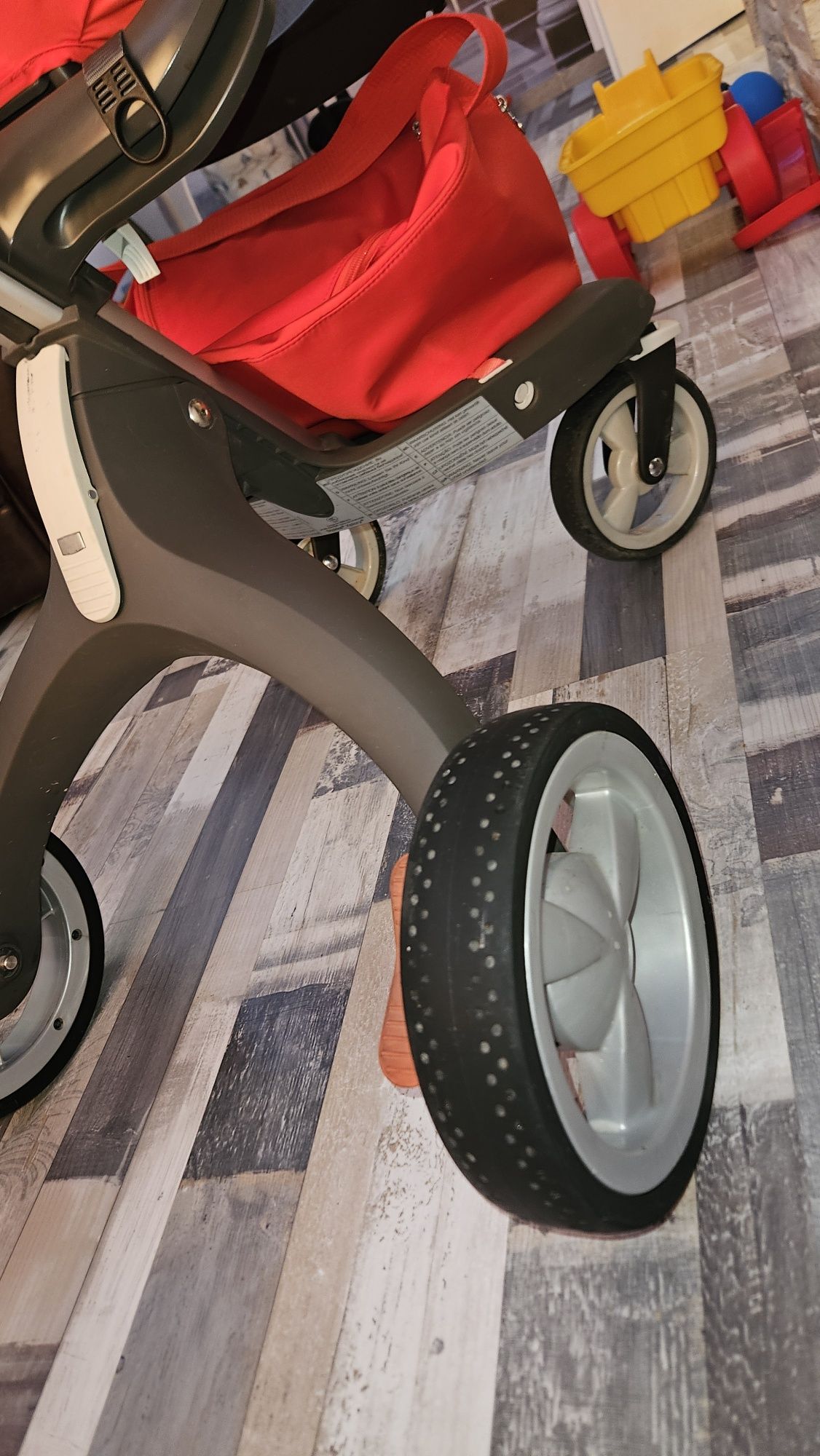 Количка Stokke червена с 2 коша