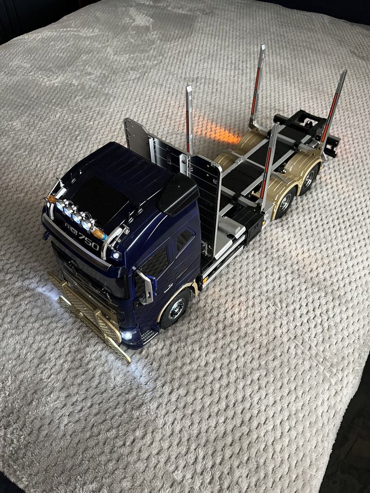 RC камион VOLVO FH16 750