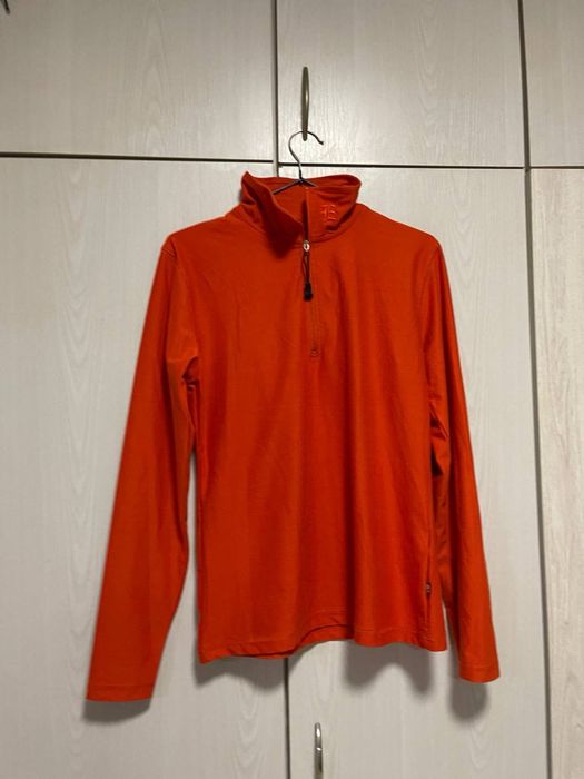 bluză/golf  nouă
