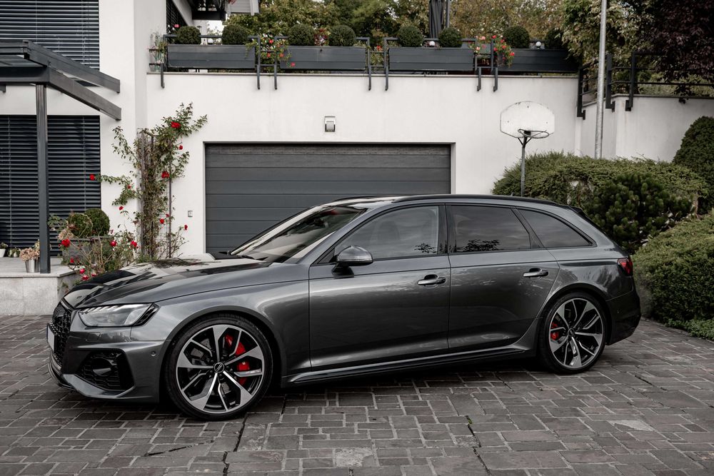 Autoturism Audi RS4 B9.5