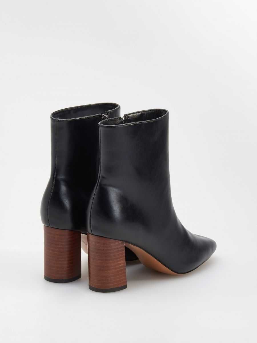 Botine cu toc, negre,  marimea 40