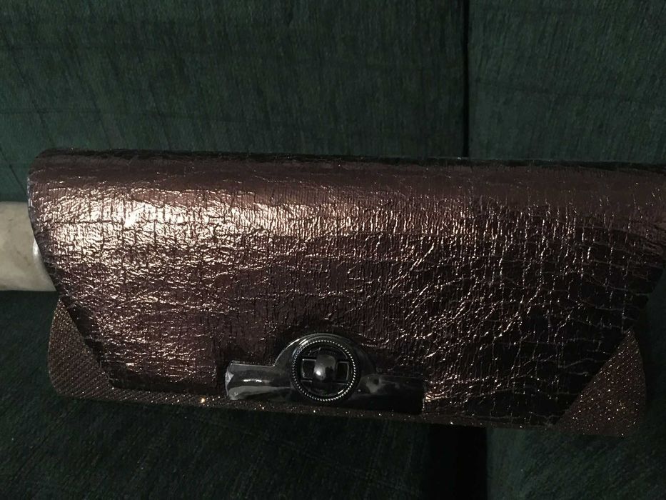 Vând poșete dama. Noi cu eticheta