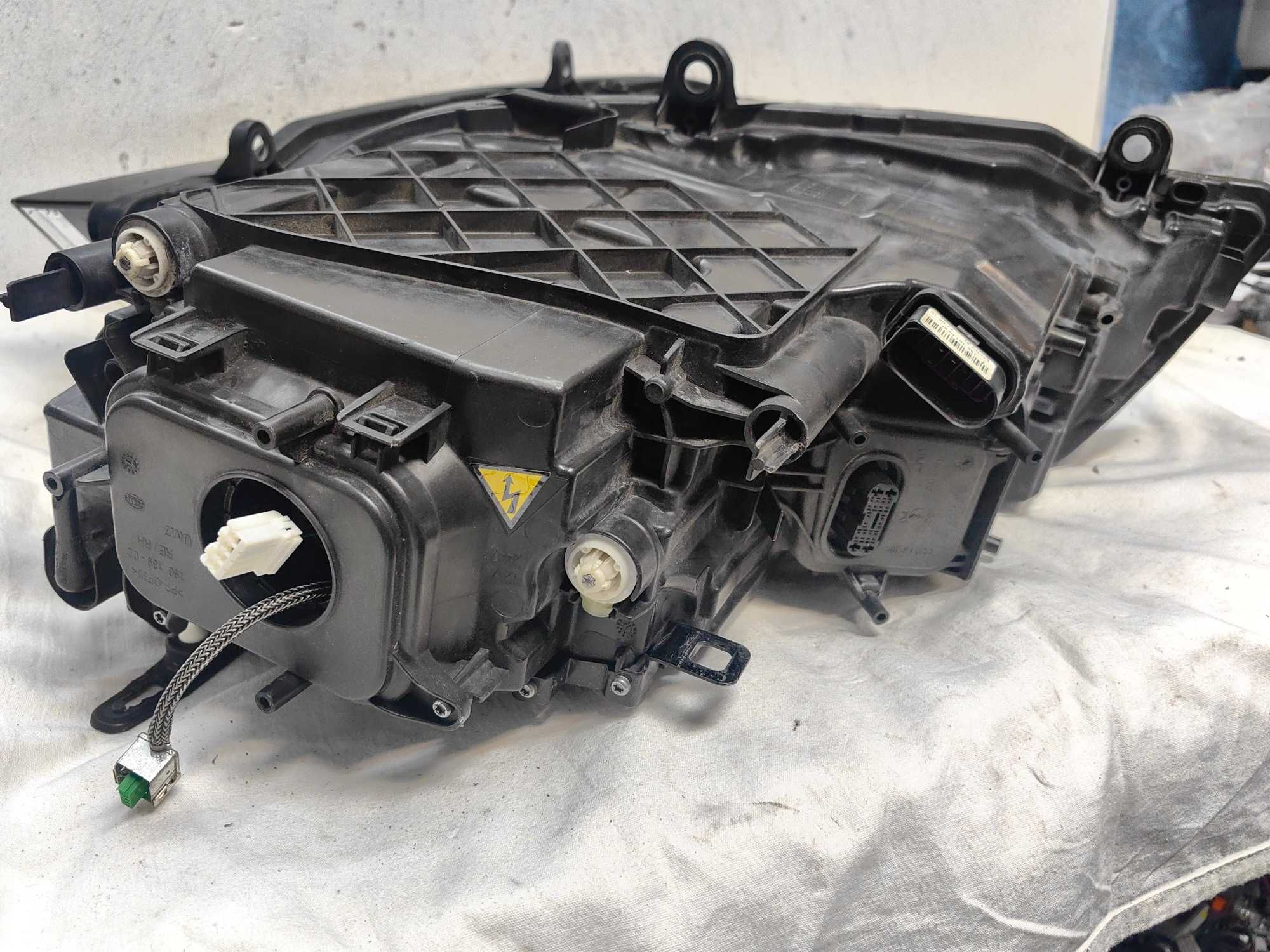 Оригинални  фарове   Vw Touareg Led Biksenon