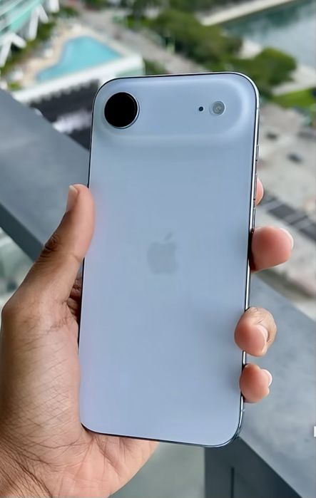 Iphone Air Ice Blue, 256 GB, 15 cicluri, garantie 2 ani