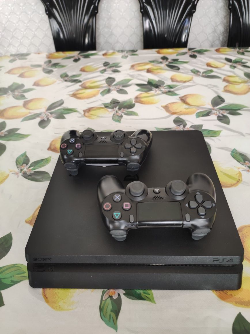 PS4 slim приставка