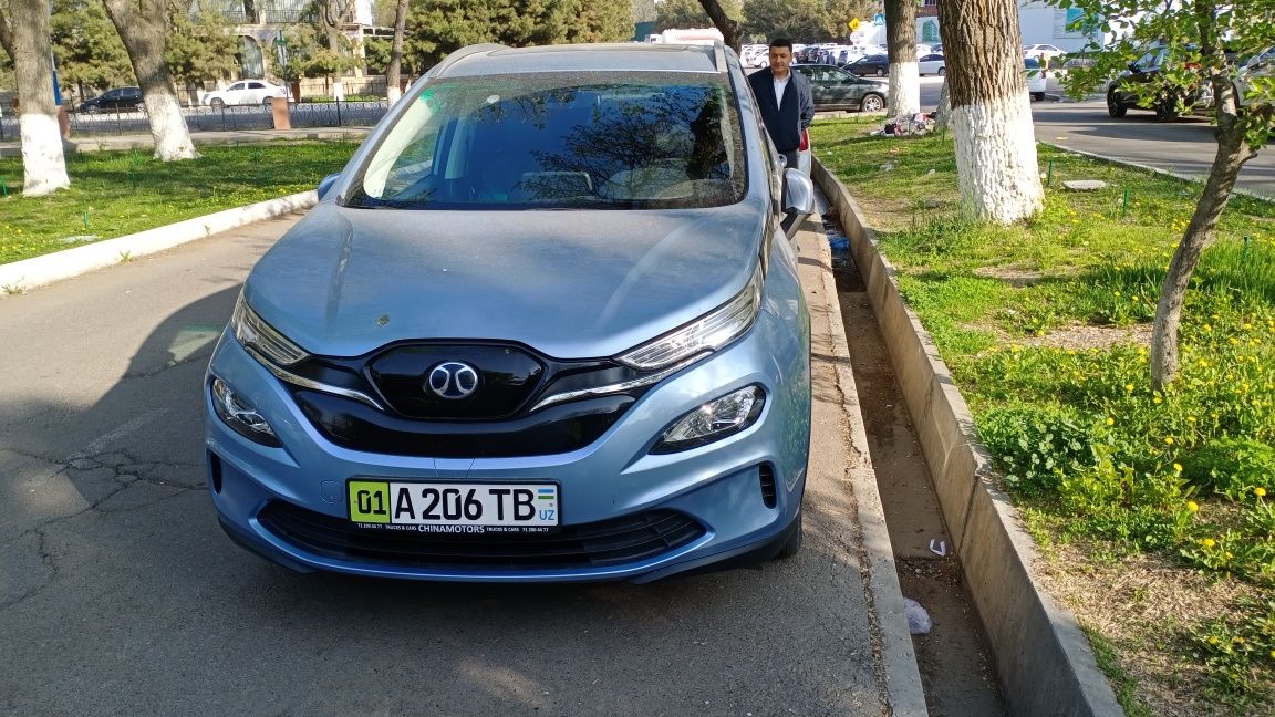 Продаётся baic ex3