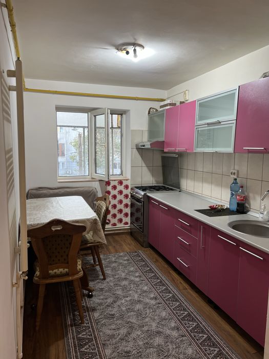 Inchiriez apartament cu 2 camere ultracentral pe matei basarab la et 2
