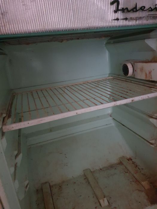 Продавам хладилник