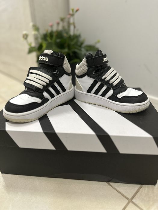 Спортни обувки Adidas