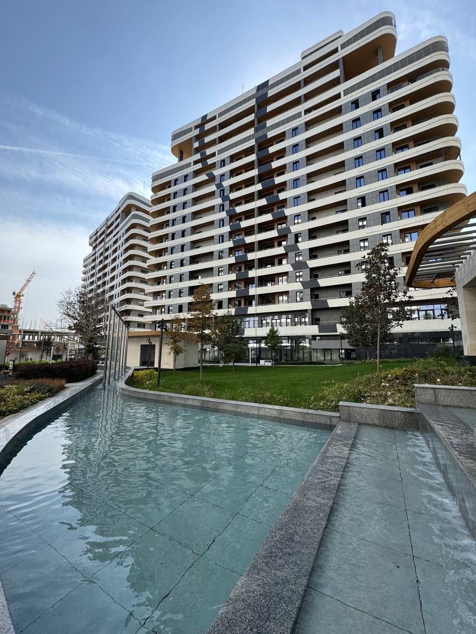 Infinity Продается 1 комнатная коробка ул.Садыка Азимова Ц-1