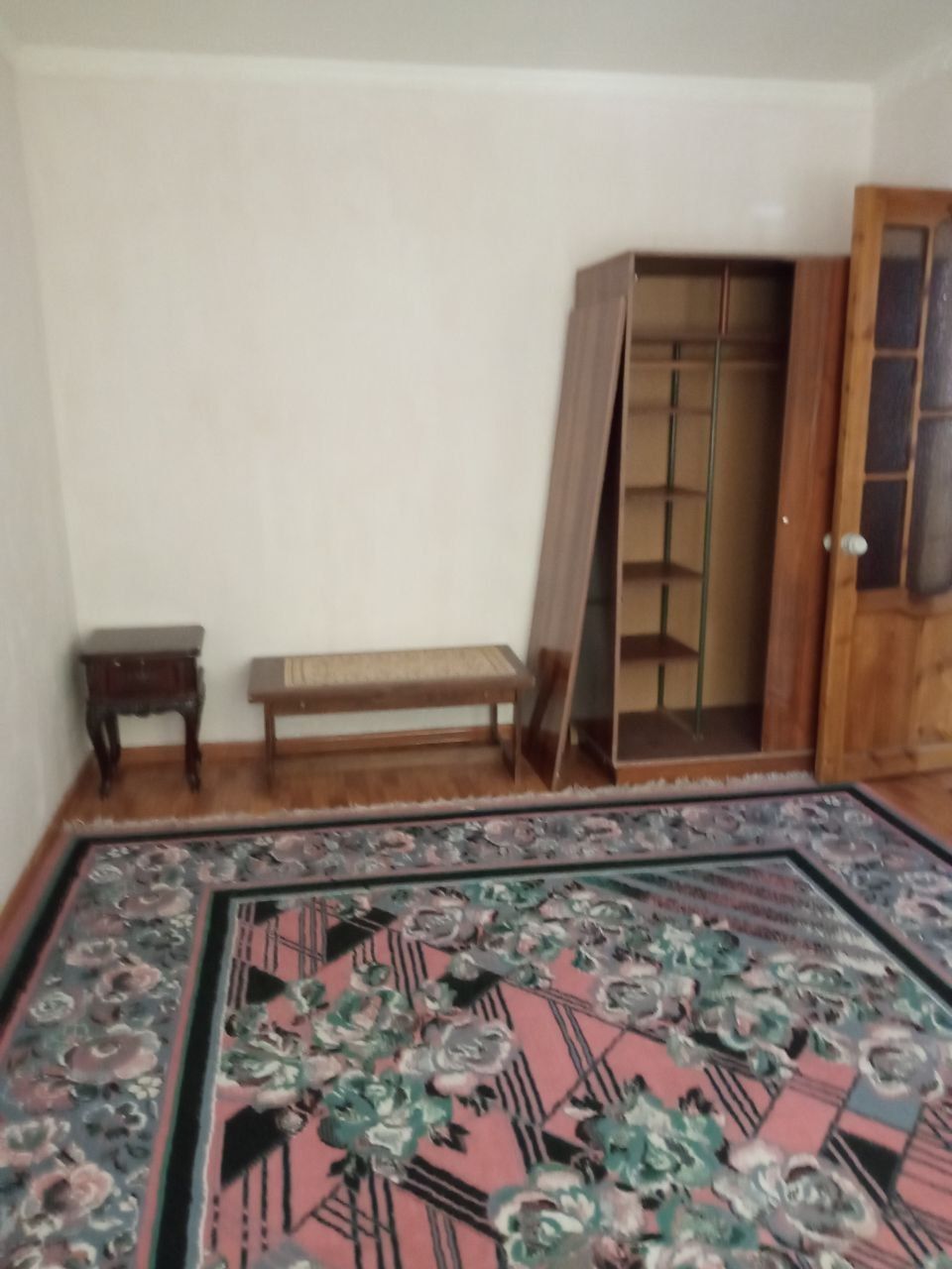 Продается Одна комнатная квартира.  Метро Новза.  Олтин Марказ.