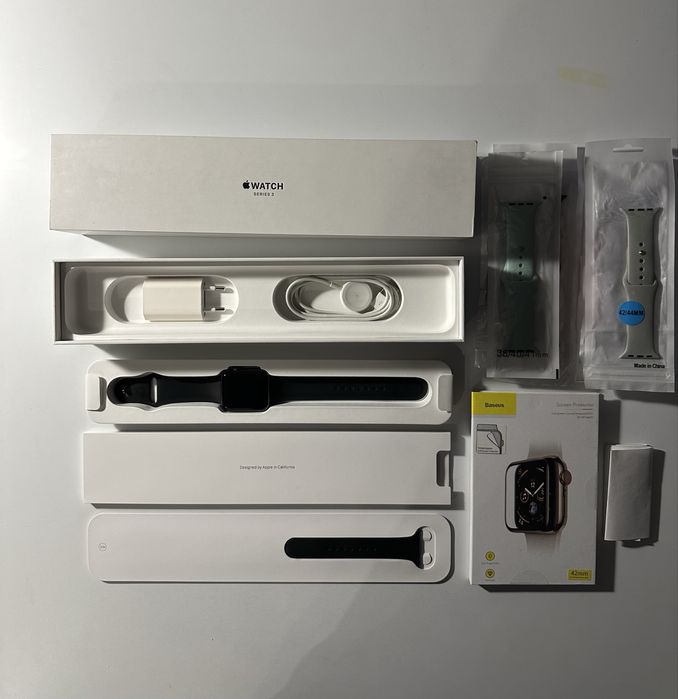 Apple Watch Series 3 42mm в отличном состоянии