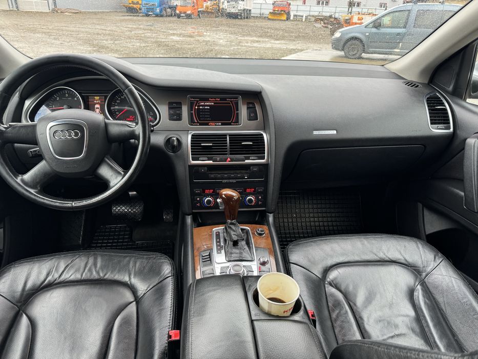 Audi Q7 - 3.0 d - 2007-7 locuri - proprietar -stare foarte buna