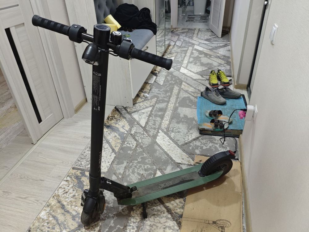 Acer scooter 1 green