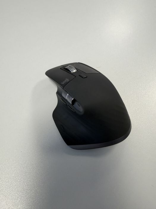 Vând mouse Logitech Performance MX 3