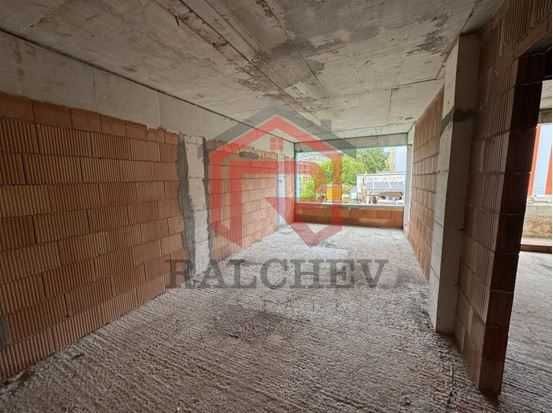 Продавам 2-стаен Кайсиева Градина