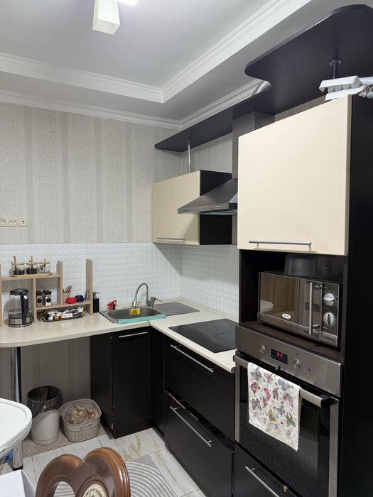 срочно продам кухонный гарнитур, мойка, вытяжка