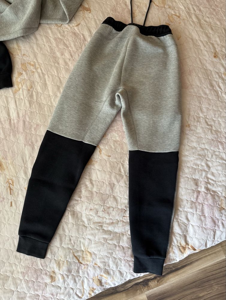 Долнище Nike Tech Fleece