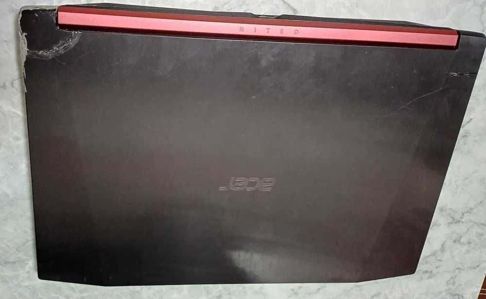 laptop ACER Nitro 5 intrat in protectie ( Defect)