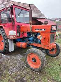Vând urgent tractor