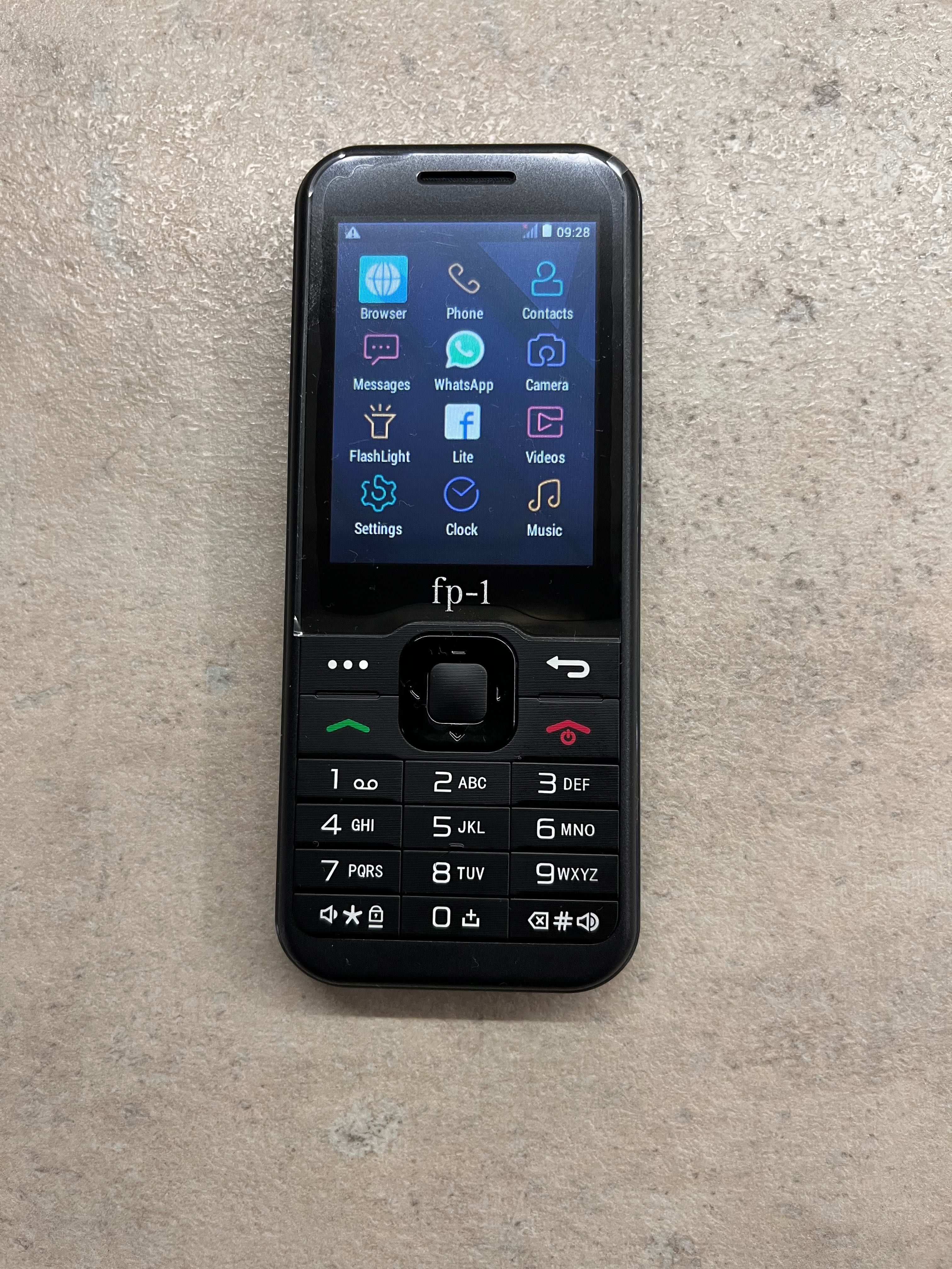 Класически телефон с бутони MobiWire Fp-1