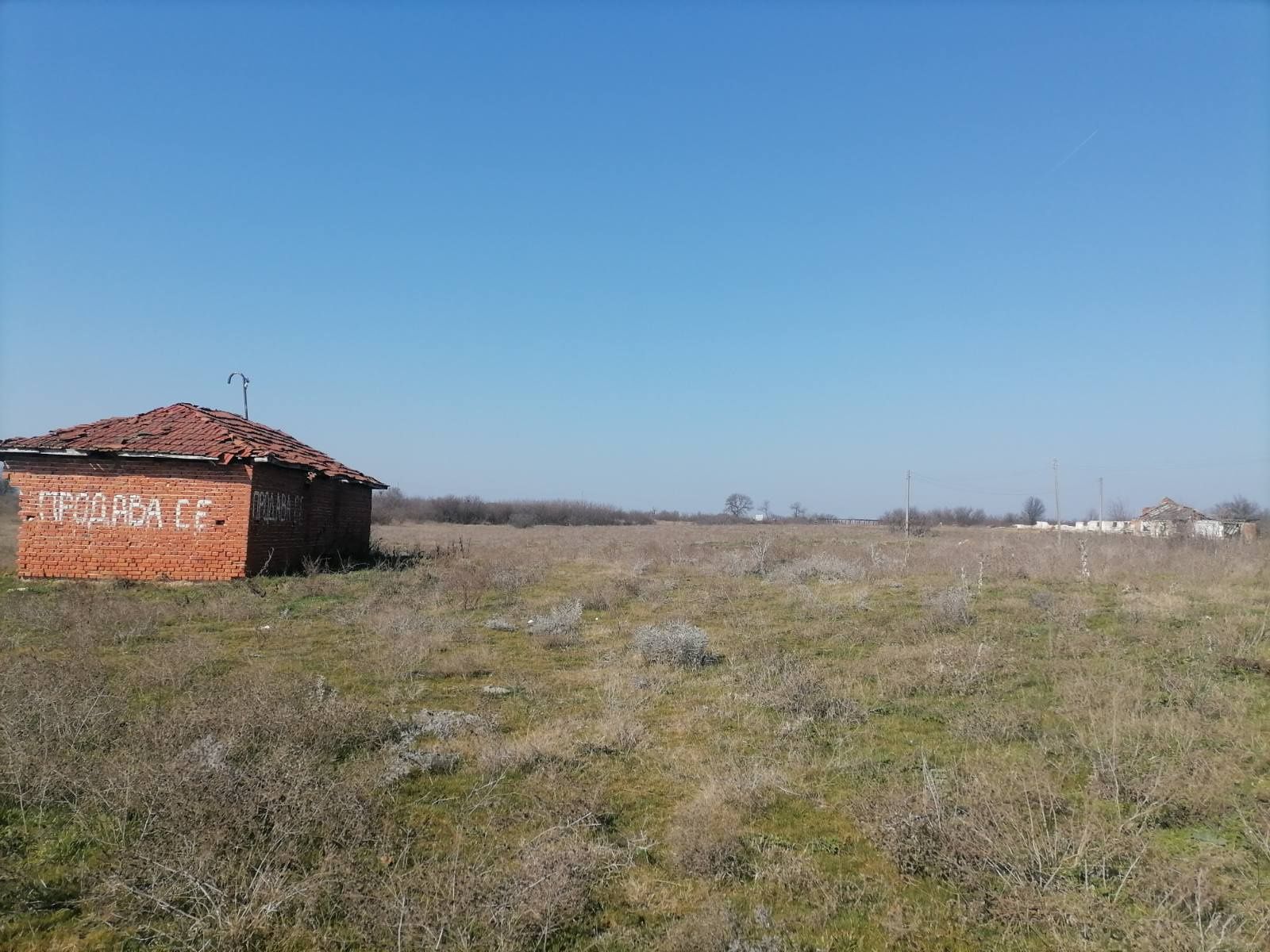 Парцел от СОБСТВЕНИК СЪС  статут стопански двор в с.Мирово