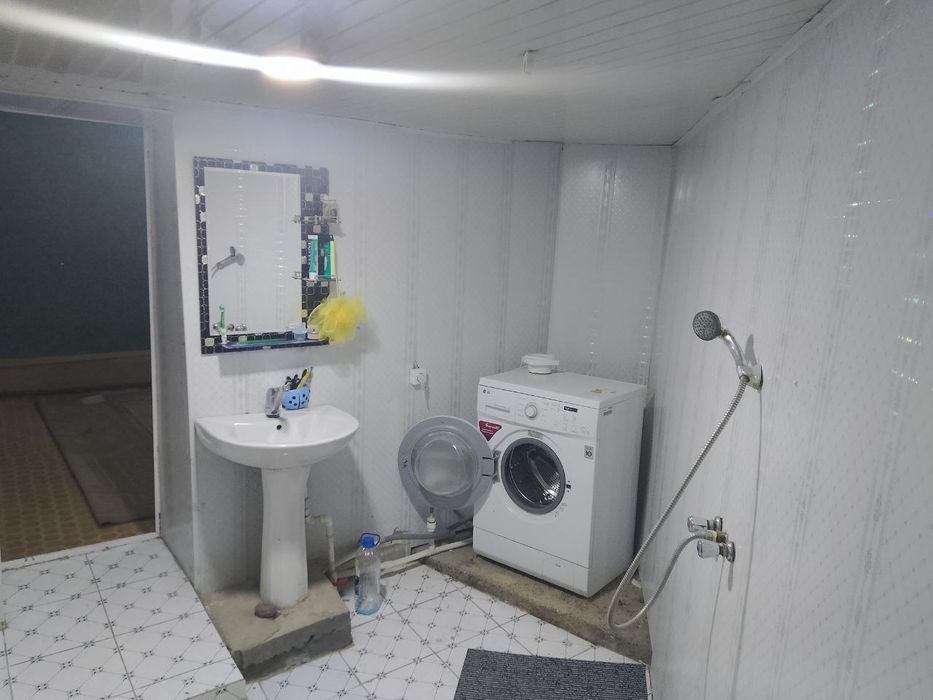 Umid qurĝonida hovli sotiladi Navoiy shahar