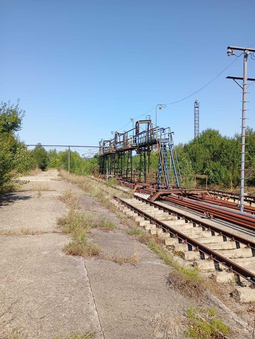 Vindem depozitul industrial de combustibil