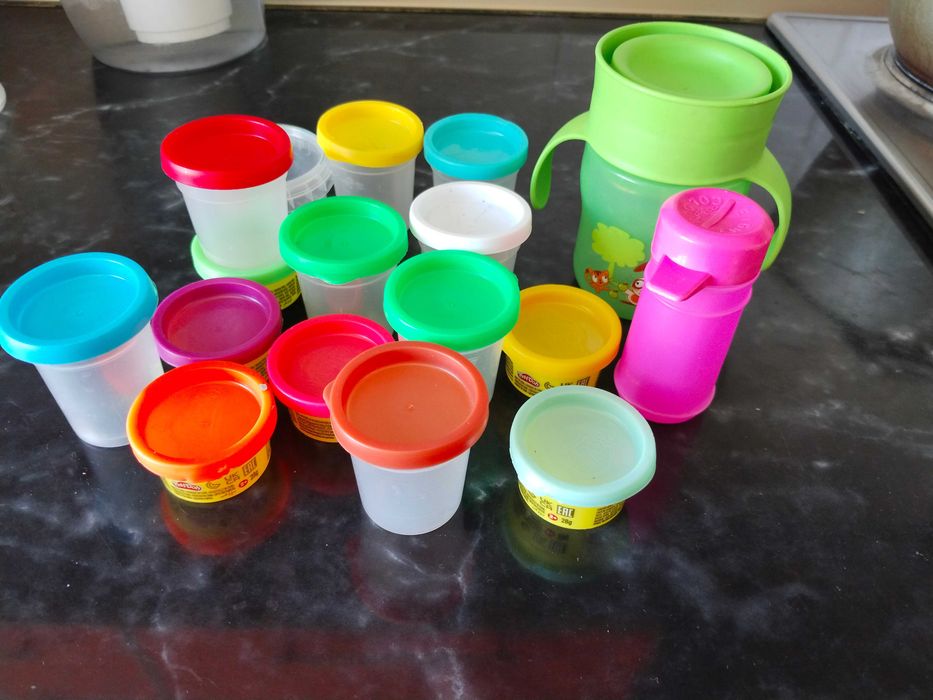 Пластиковые баночки