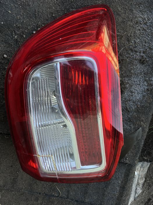 Фонарь задний фара Logan 2