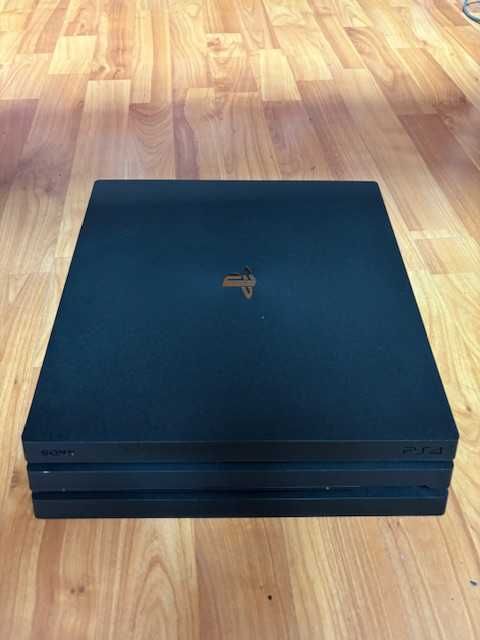 PS4 Pro 1Tb, не чете дискове