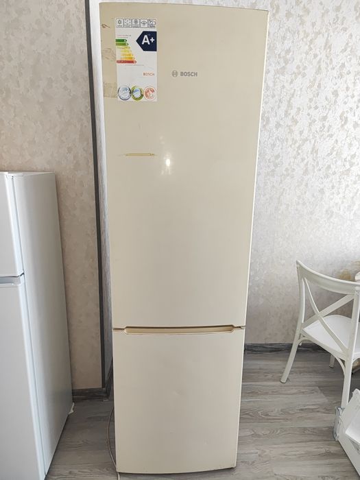 Холодильник рабочий