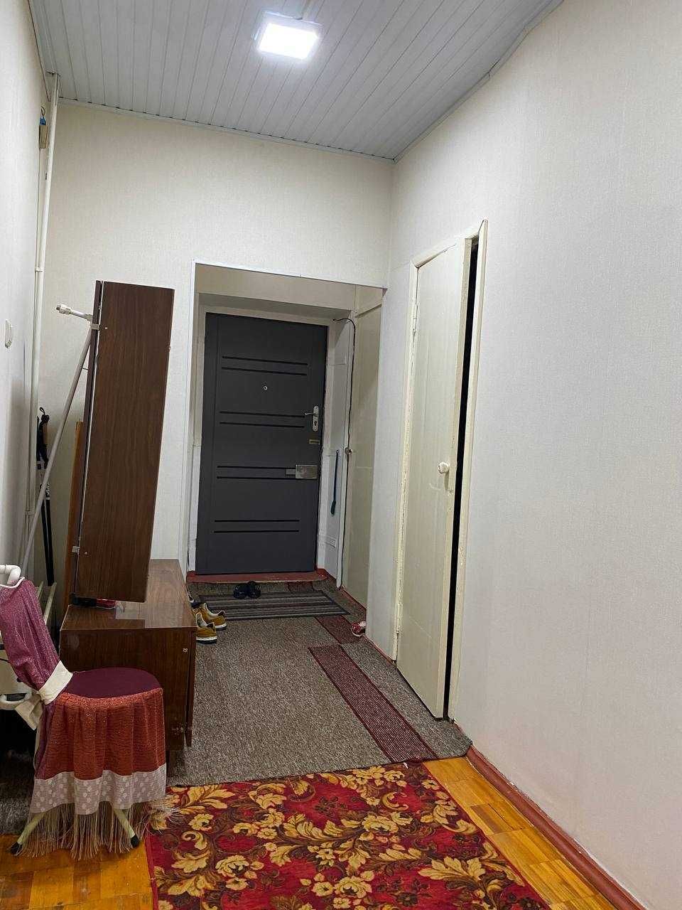 Госпитальный Капитал Банк 3-комн 5/16 90 м² чистое состояние 2 лифта