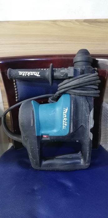 Професионални комбинирани къртач/перфоратори Makita AVT под наем